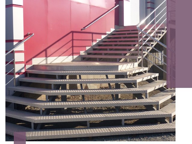 Лестницы для магазина в Мелеузе — изготовление и монтаж