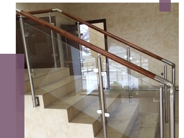 Комбинированные перила из металла и дерева в Мелеузе