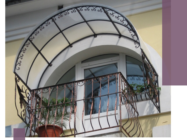 Козырьки над балконом в Мелеузе — изготовление и монтаж